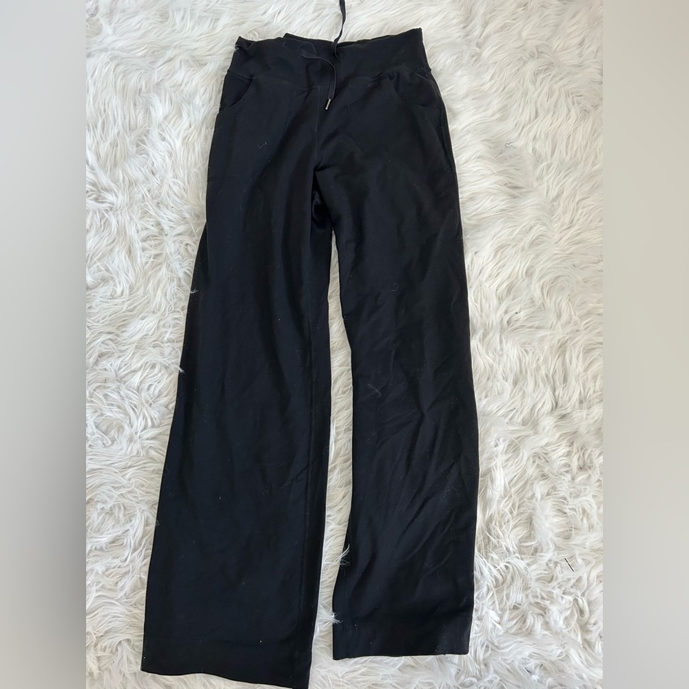 Lululemon black pants size 4